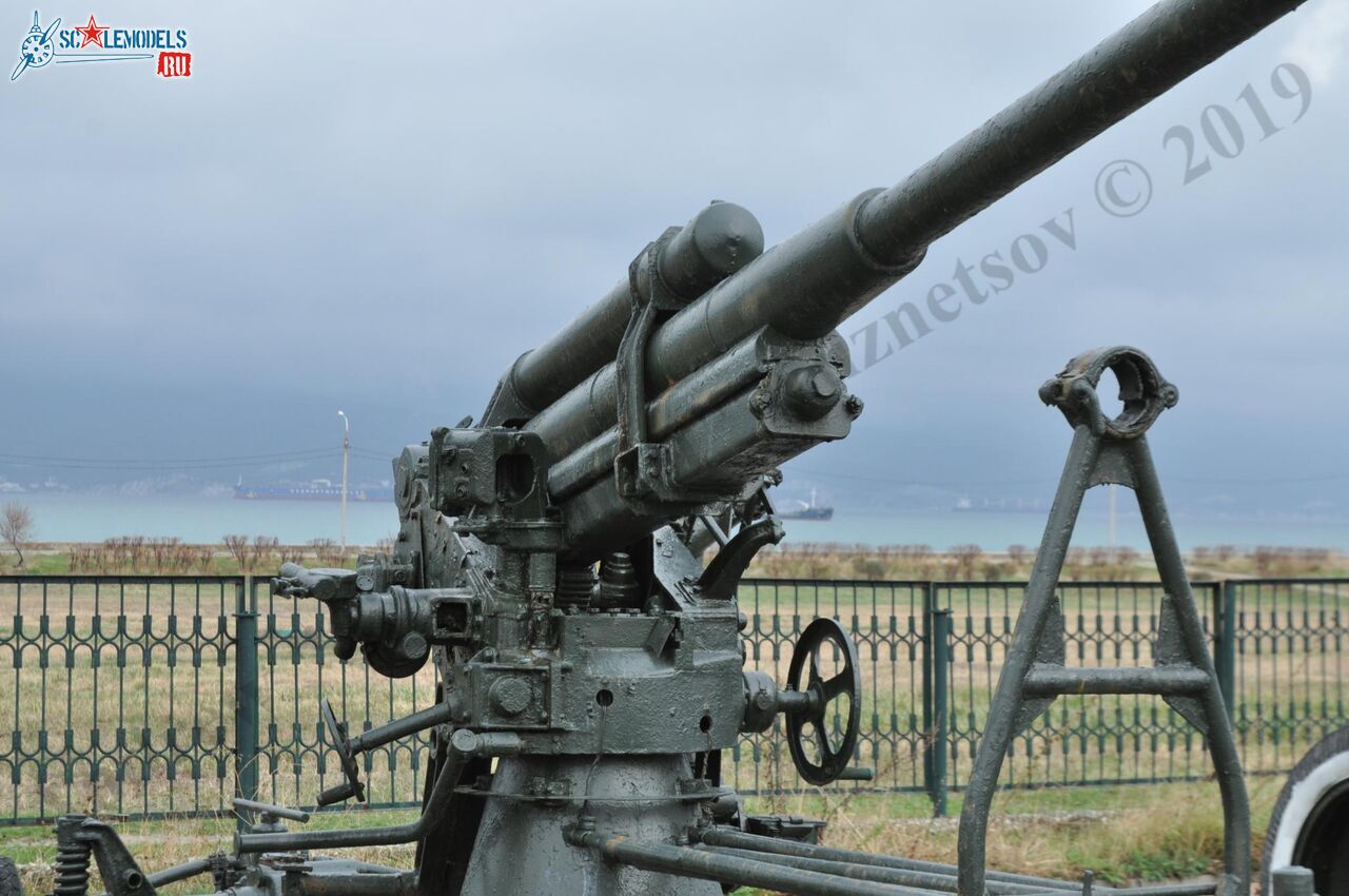 85-mm_AA-gun_52-K_152.jpg