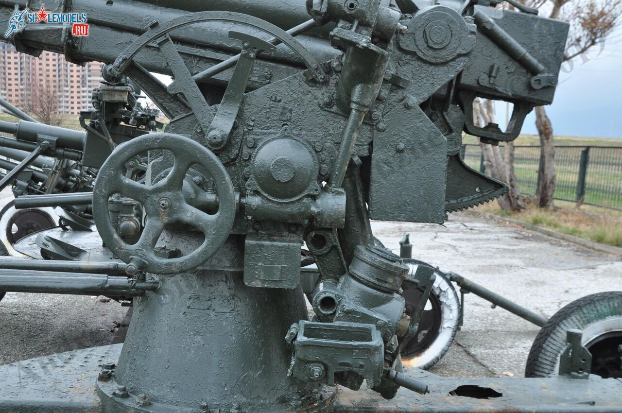 85-mm_AA-gun_52-K_26.jpg