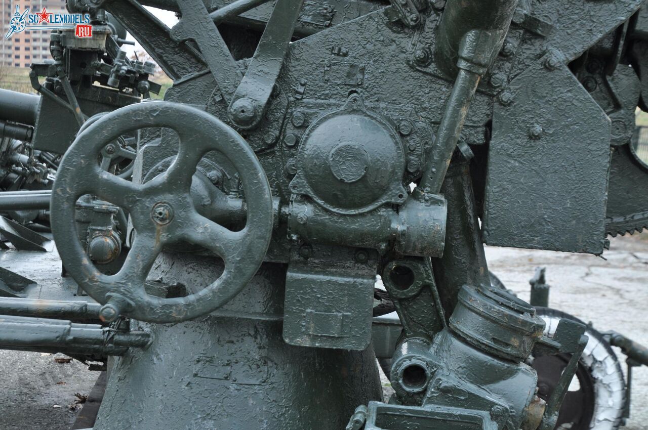 85-mm_AA-gun_52-K_27.jpg