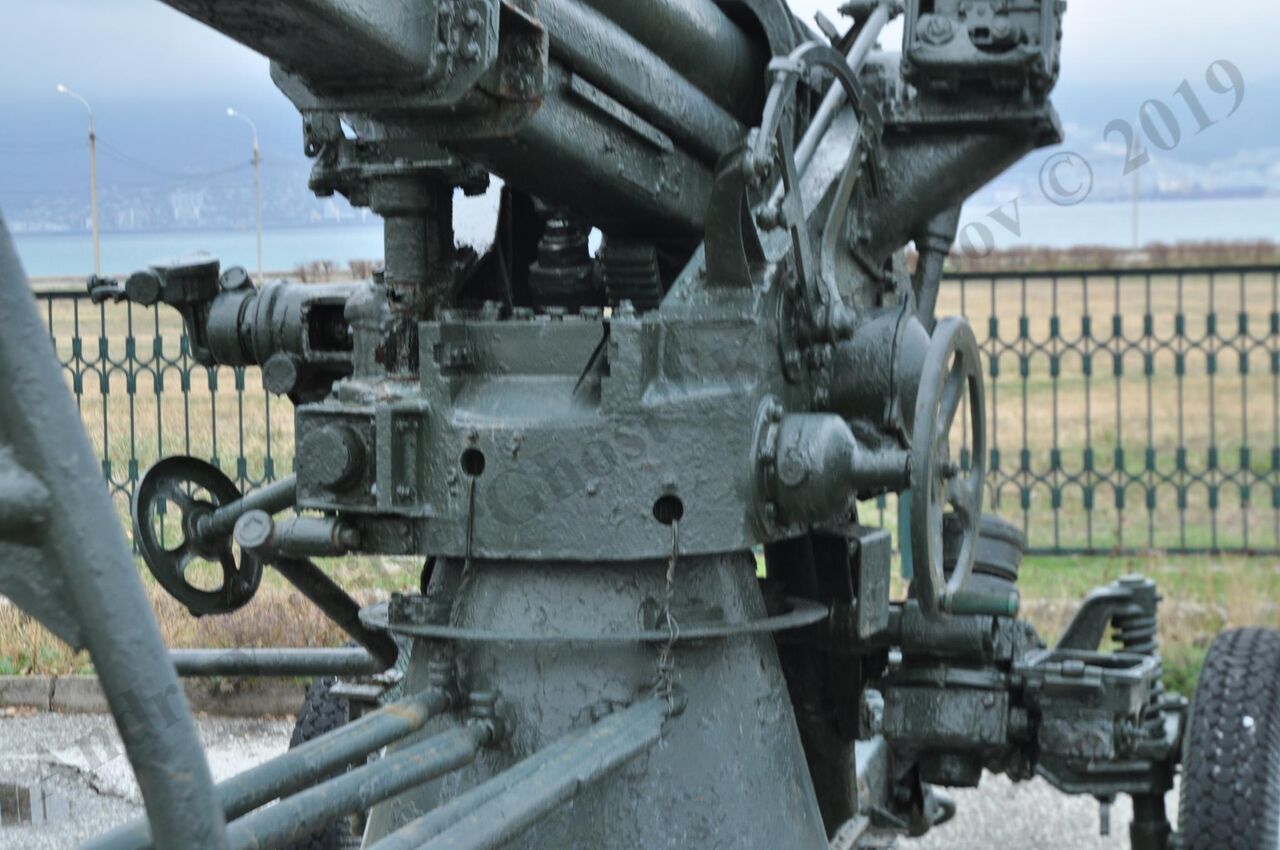 85-mm_AA-gun_52-K_58.jpg