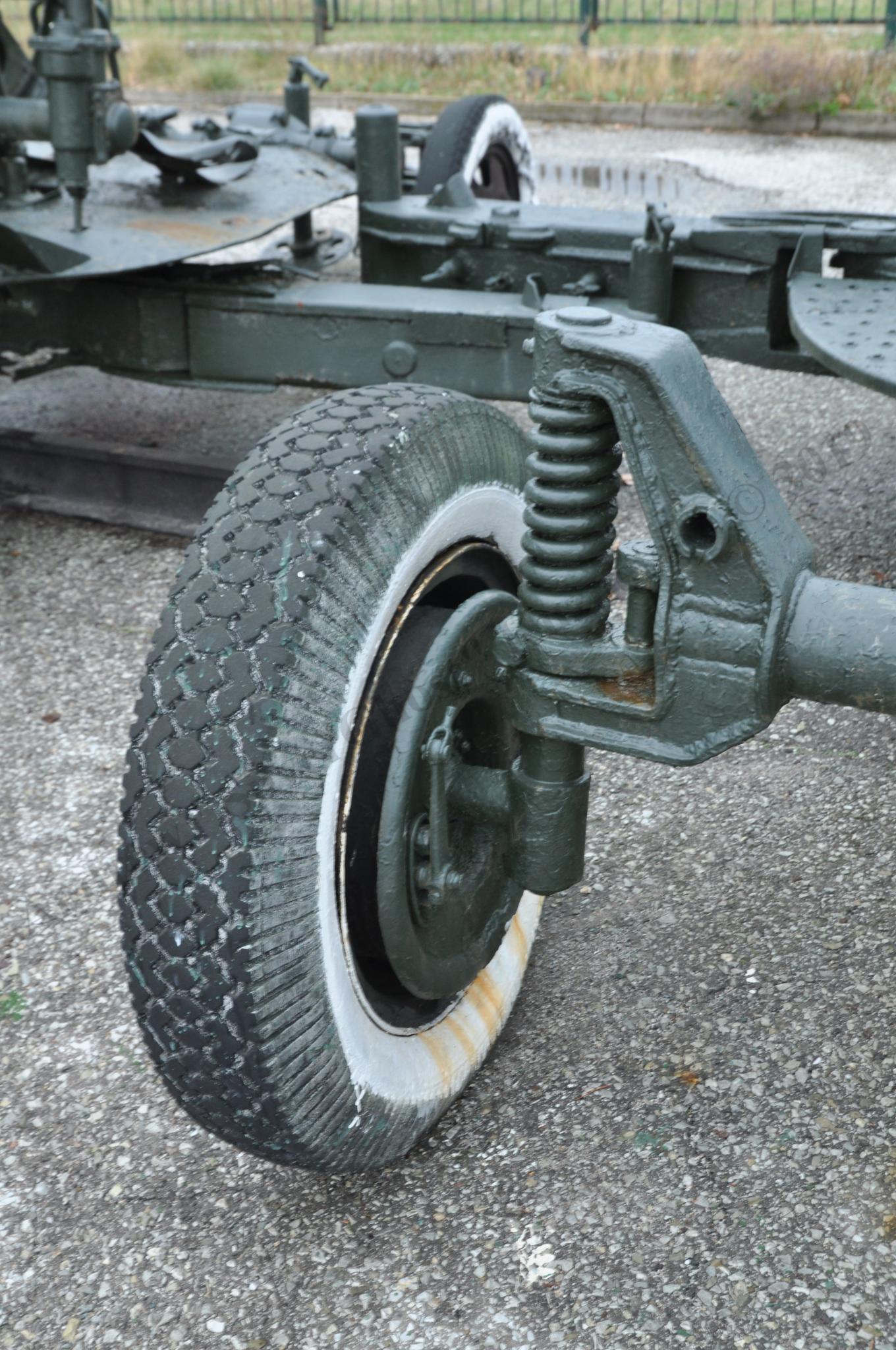 85-mm_AA-gun_52-K_62.jpg