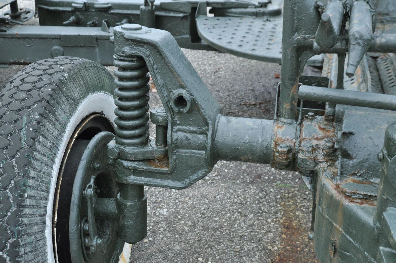 85-mm_AA-gun_52-K_63.jpg