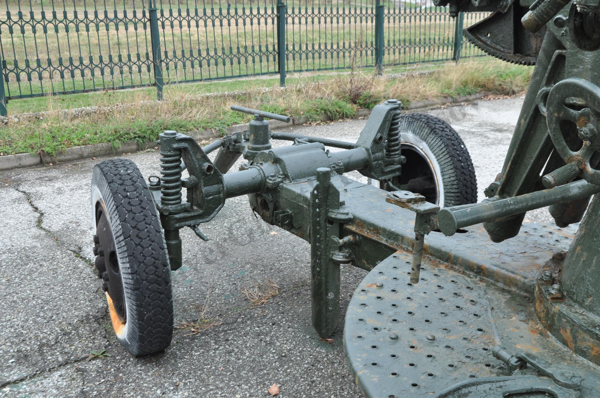 85-mm_AA-gun_52-K_80.jpg