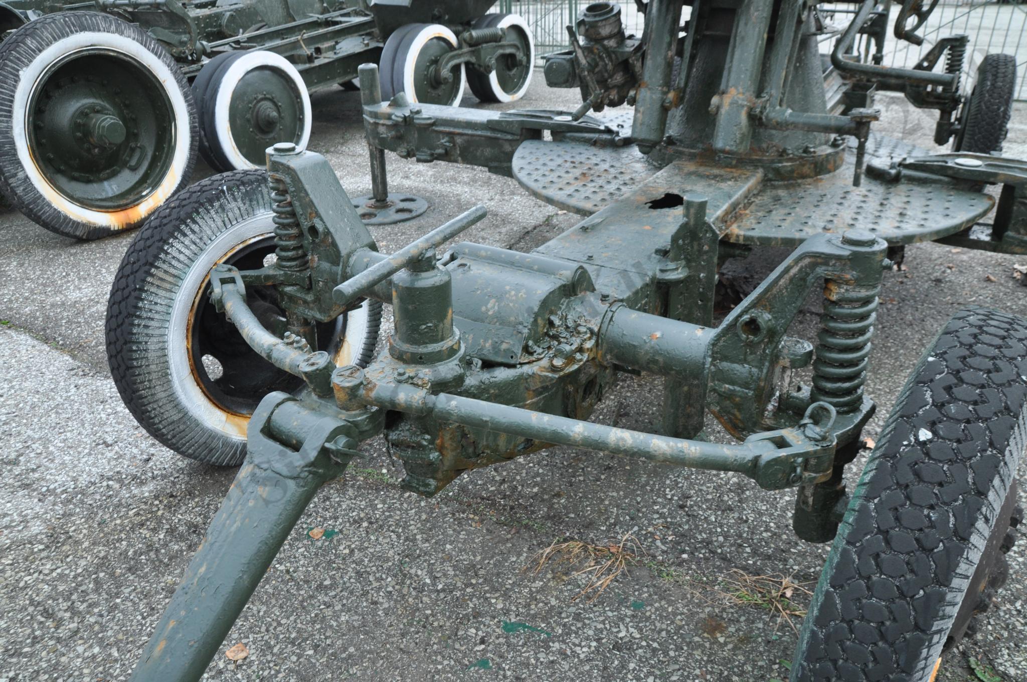 85-mm_AA-gun_52-K_98.jpg