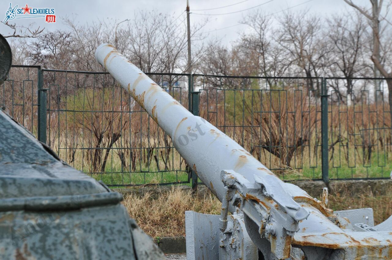 102-mm_naval_gun_26.jpg