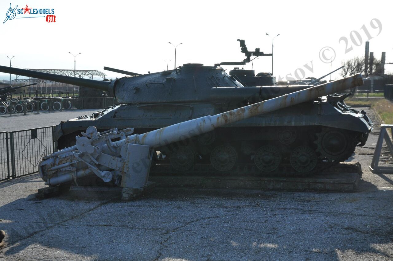 102-mm_naval_gun_63.jpg