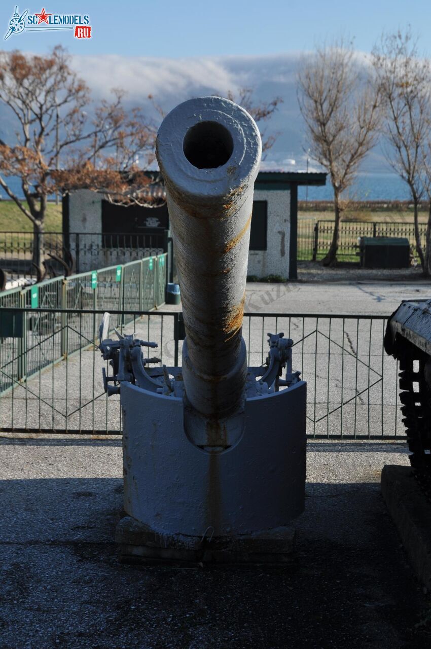 102-mm_naval_gun_72.jpg