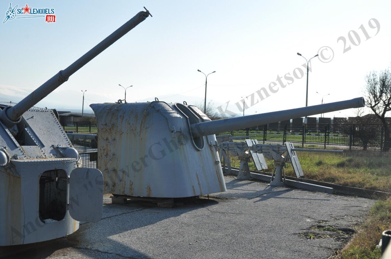 130-mm_naval_gun_B-13_151.jpg