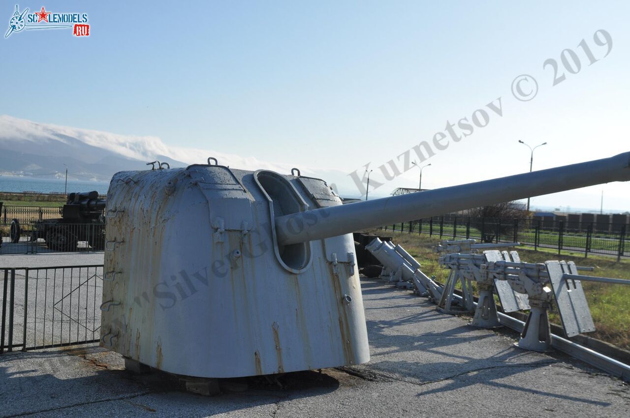 130-mm_naval_gun_B-13_157.jpg