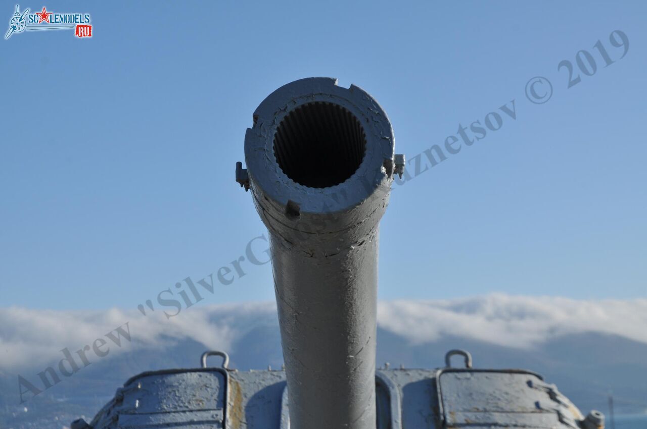 130-mm_naval_gun_B-13_168.jpg