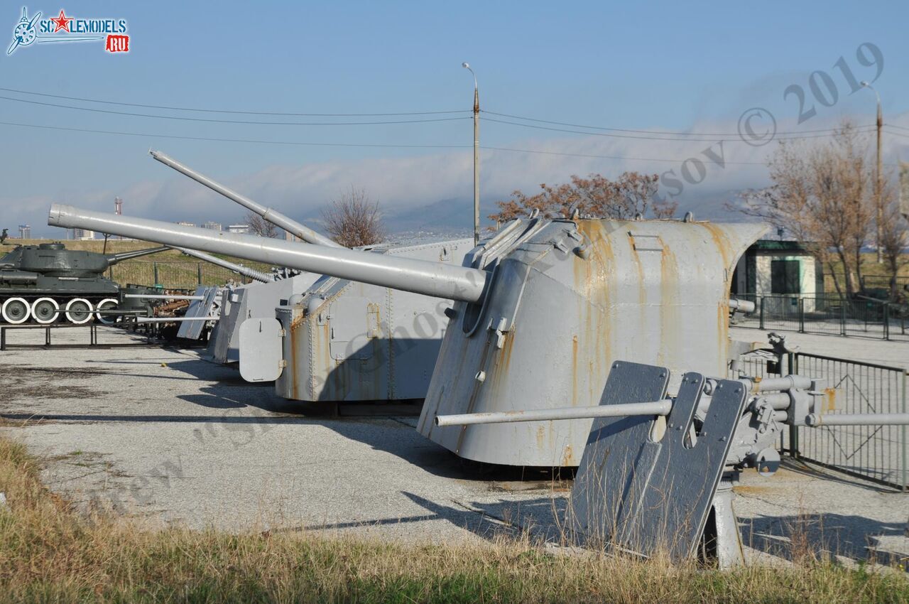 130-mm_naval_gun_B-13_185.jpg