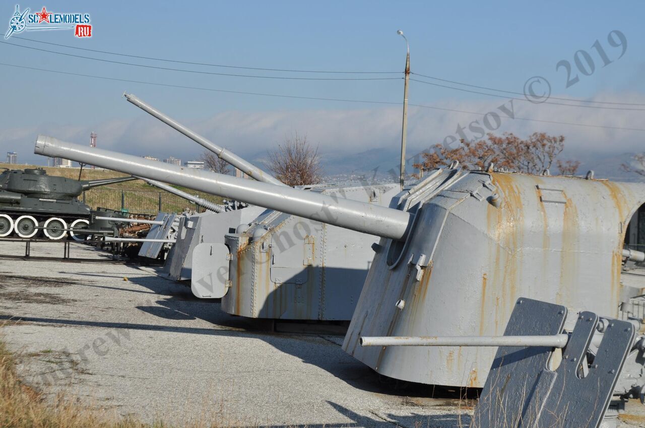 130-mm_naval_gun_B-13_188.jpg