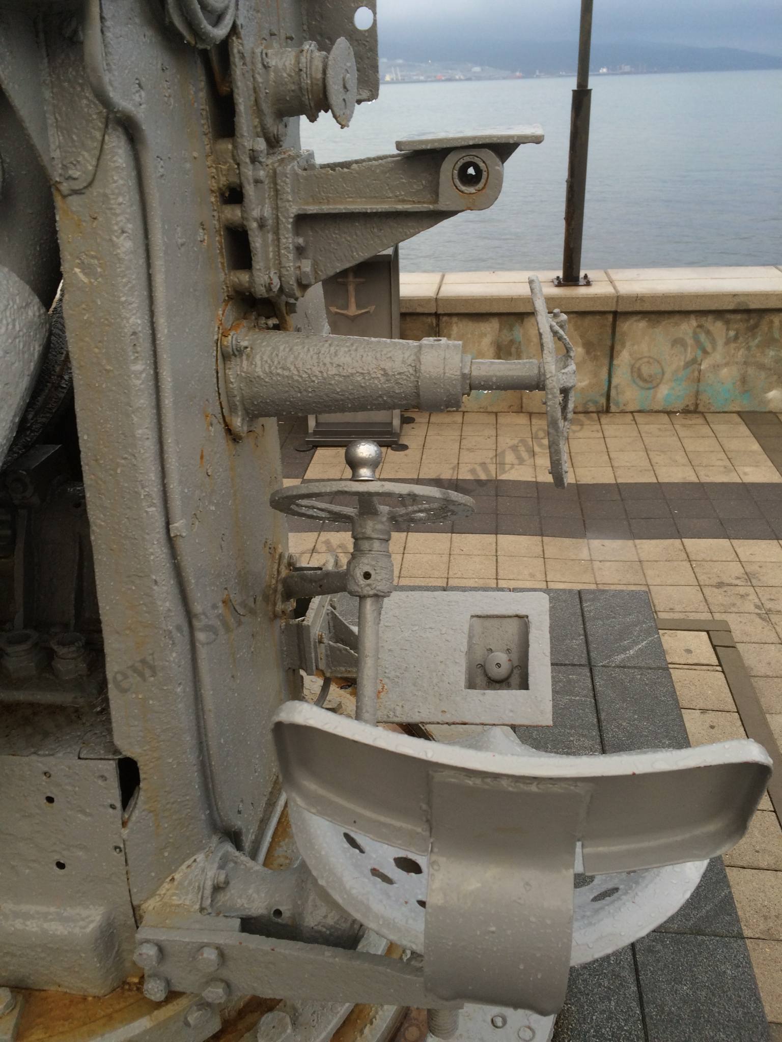 100mm_B-24_propellers_80.jpg