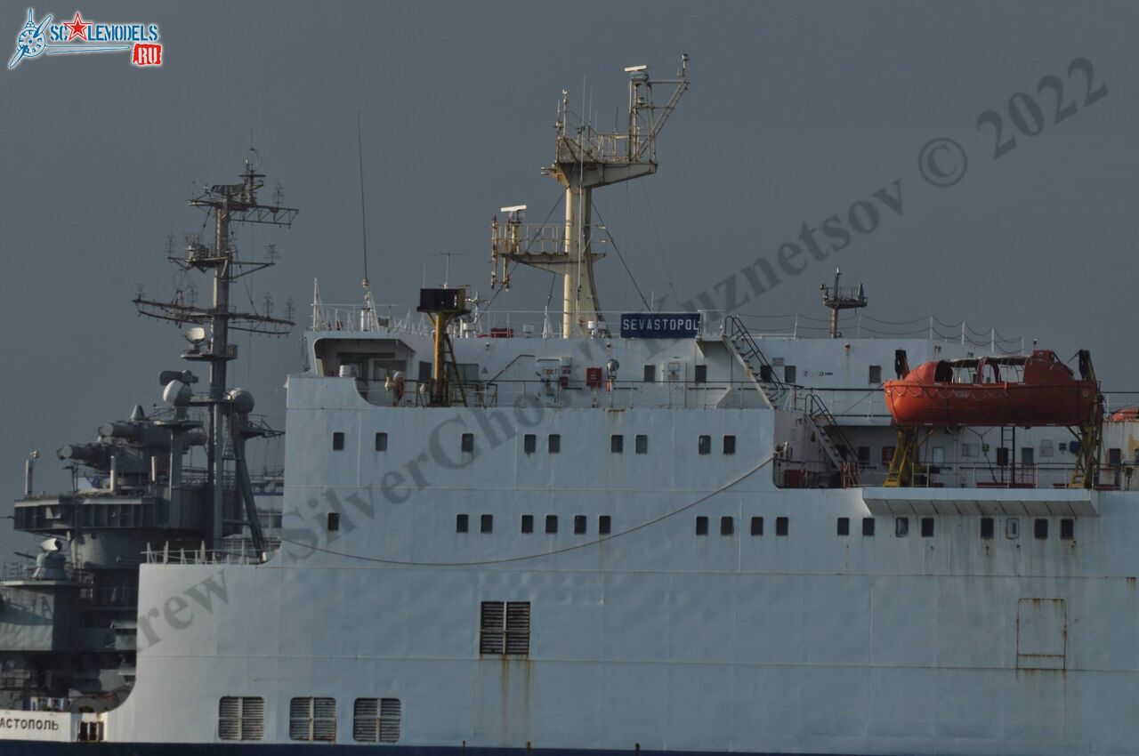 Sevastopol_ferry_10.jpg