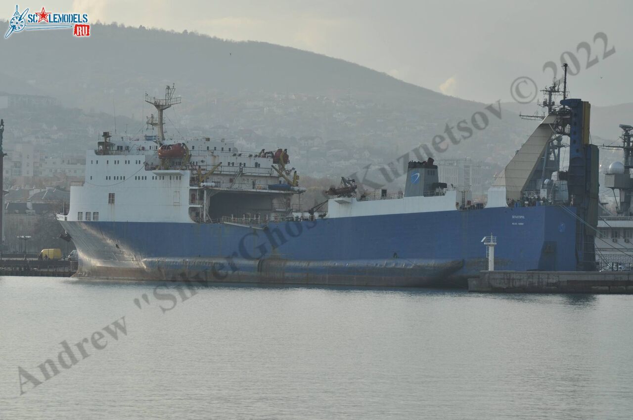 Sevastopol_ferry_102.jpg