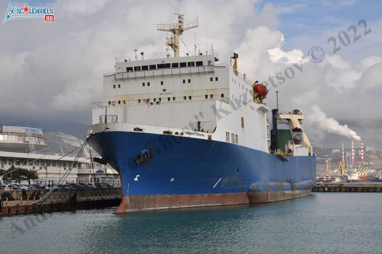 Sevastopol_ferry_116.jpg