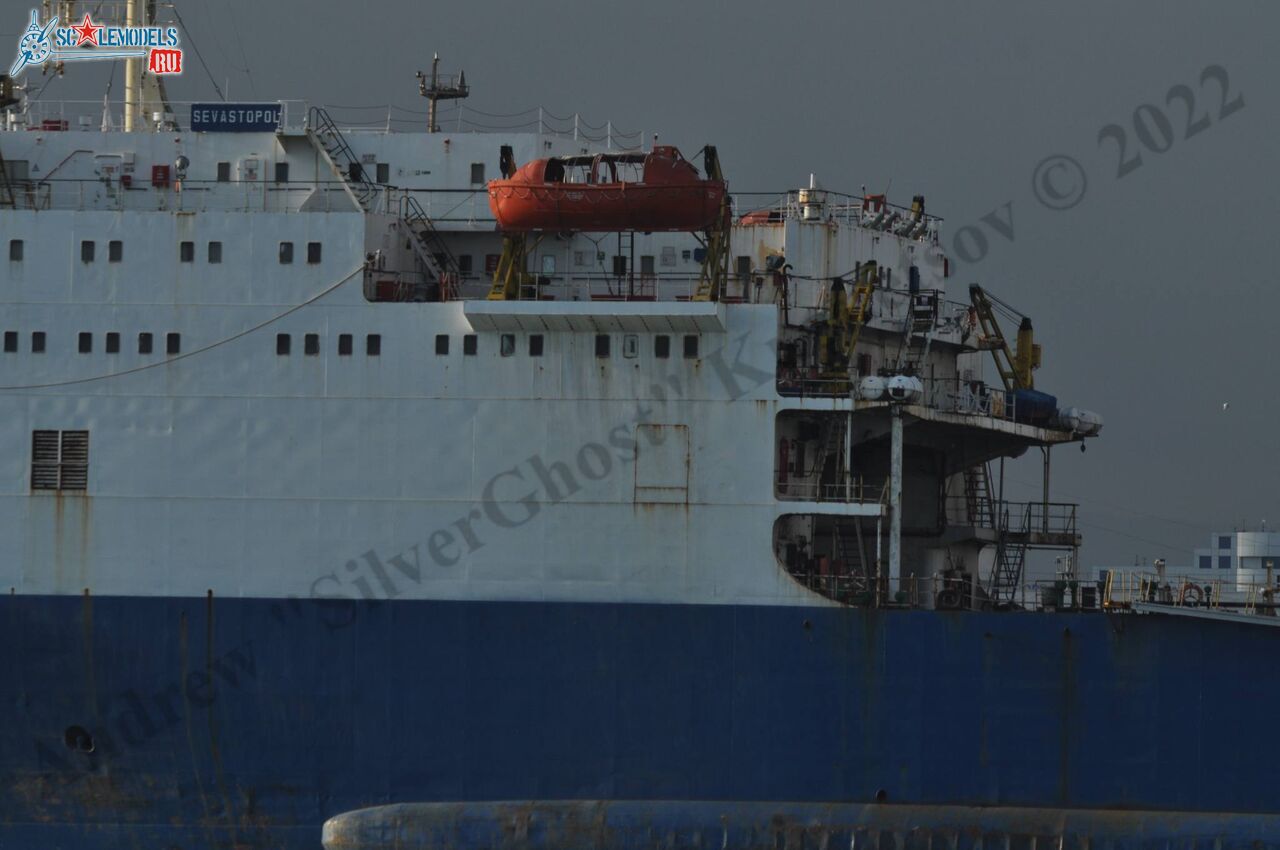 Sevastopol_ferry_14.jpg