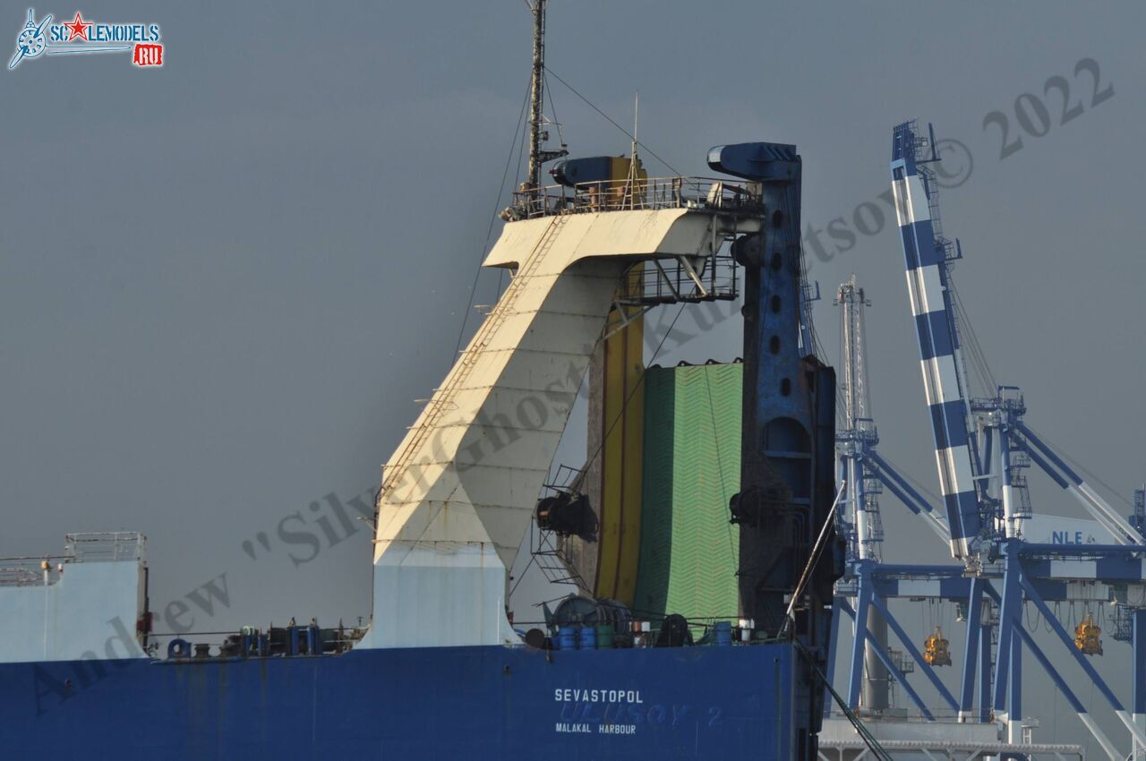 Sevastopol_ferry_38.jpg