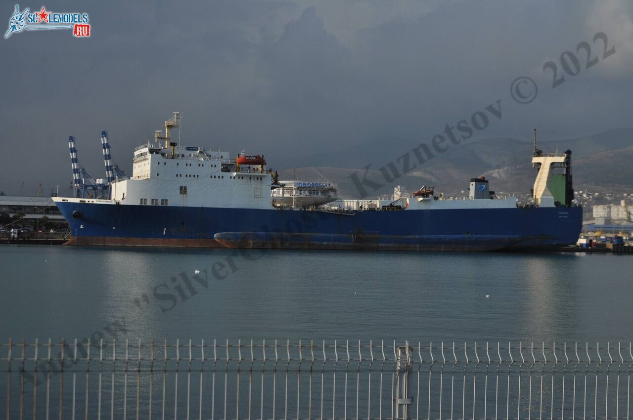 Sevastopol_ferry_4.jpg