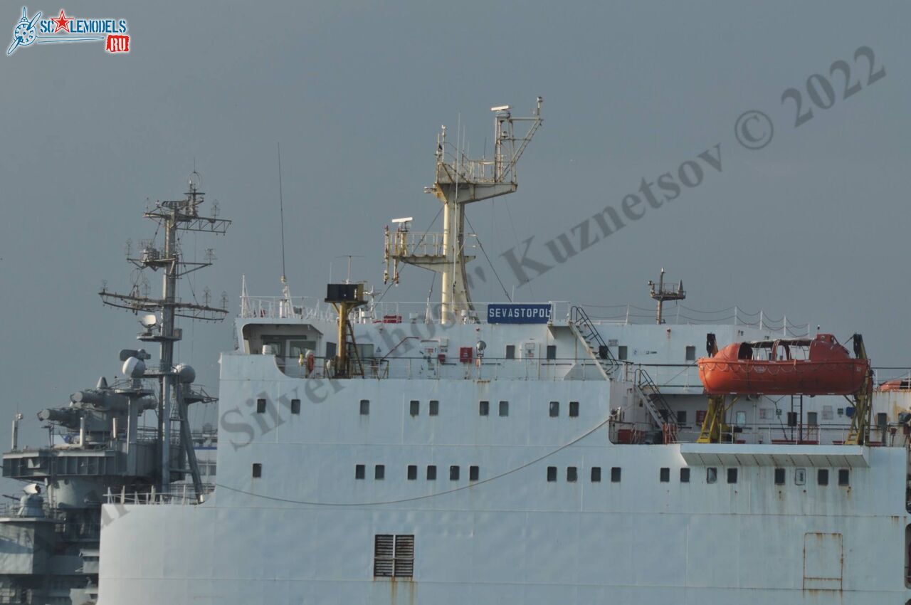 Sevastopol_ferry_62.jpg