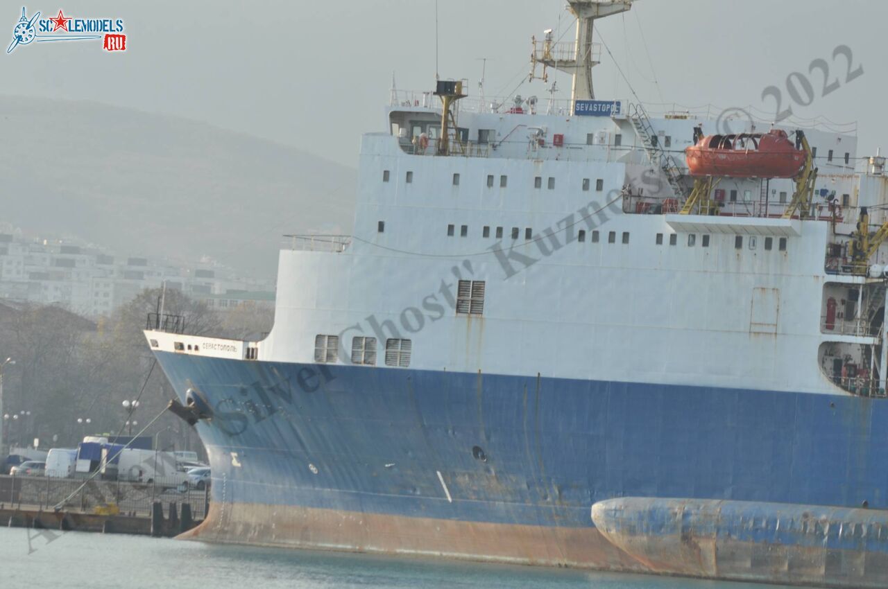 Sevastopol_ferry_84.jpg