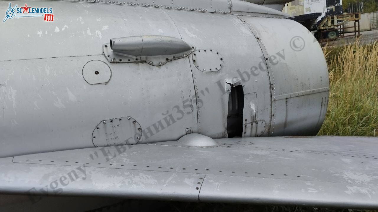 Su-15UT_50_80.jpg