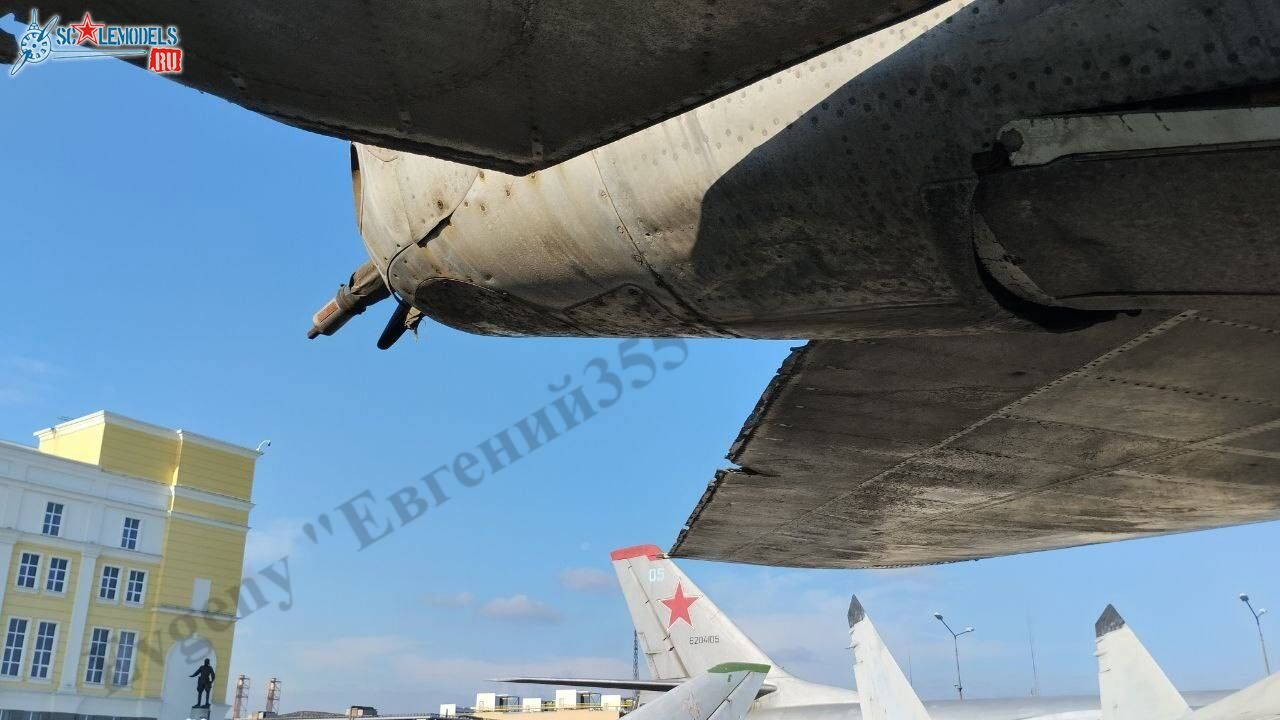 Tu-22A_142.jpg