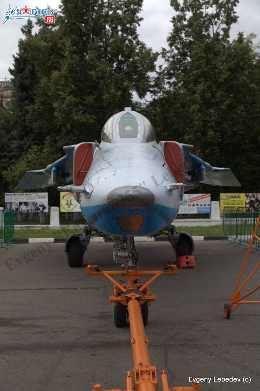 MiG-27M_58.jpg