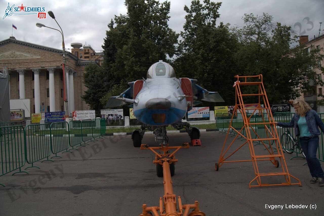 MiG-27M_60.jpg