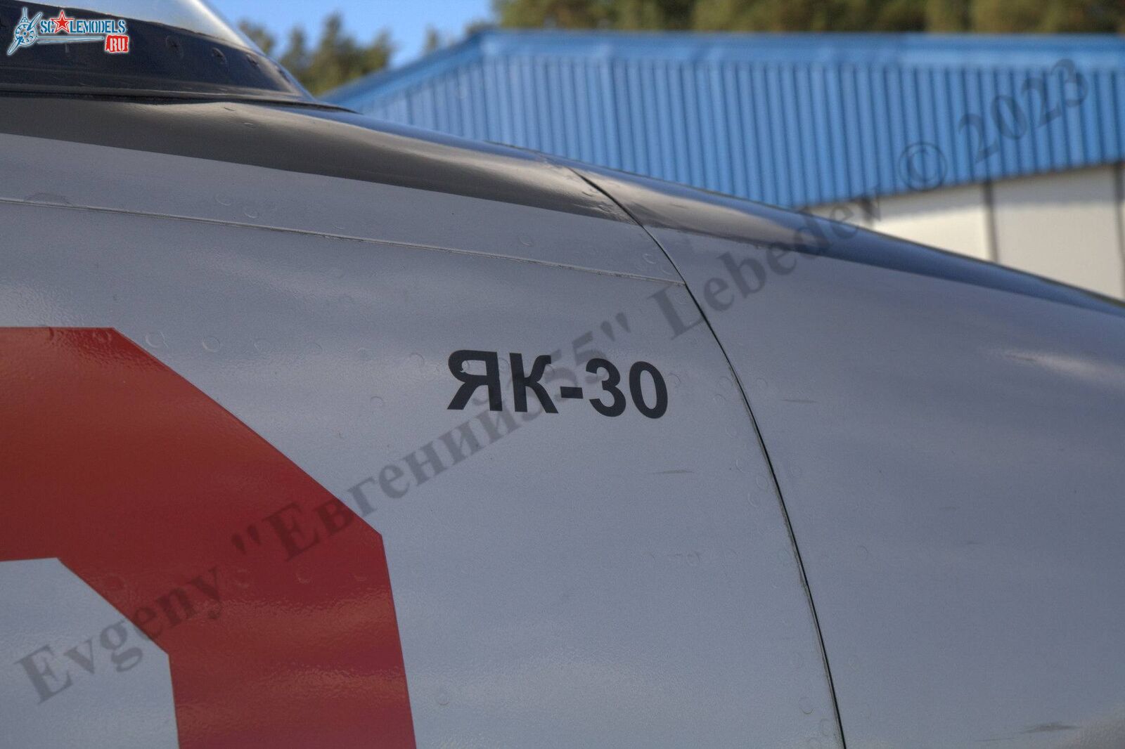 Yak-30_38.jpg