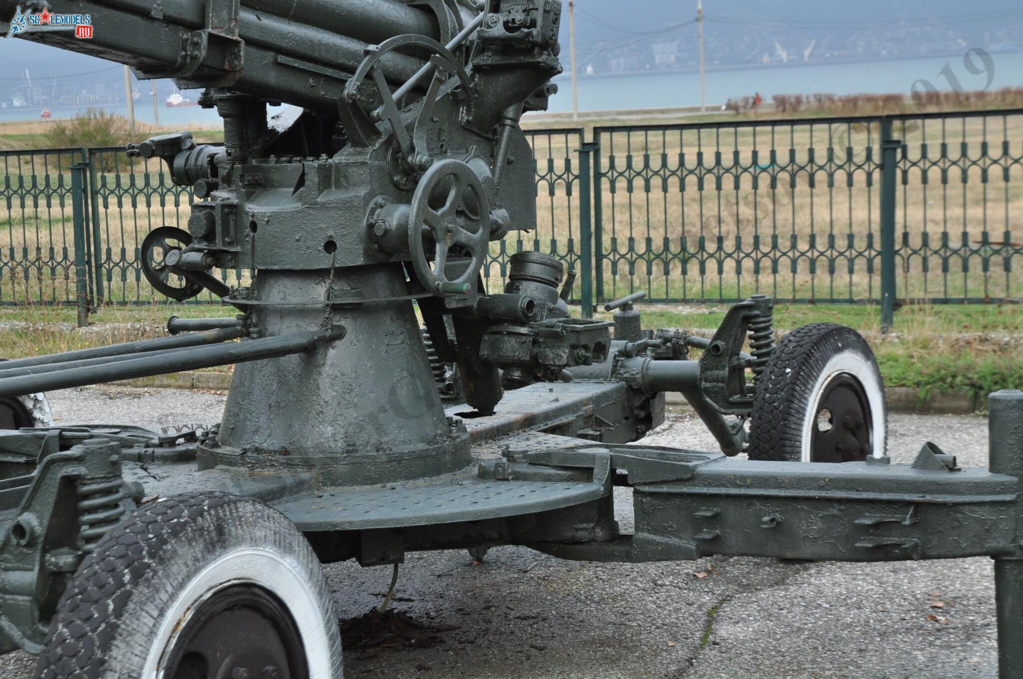 85-mm_AA-gun_52-K_130.jpg