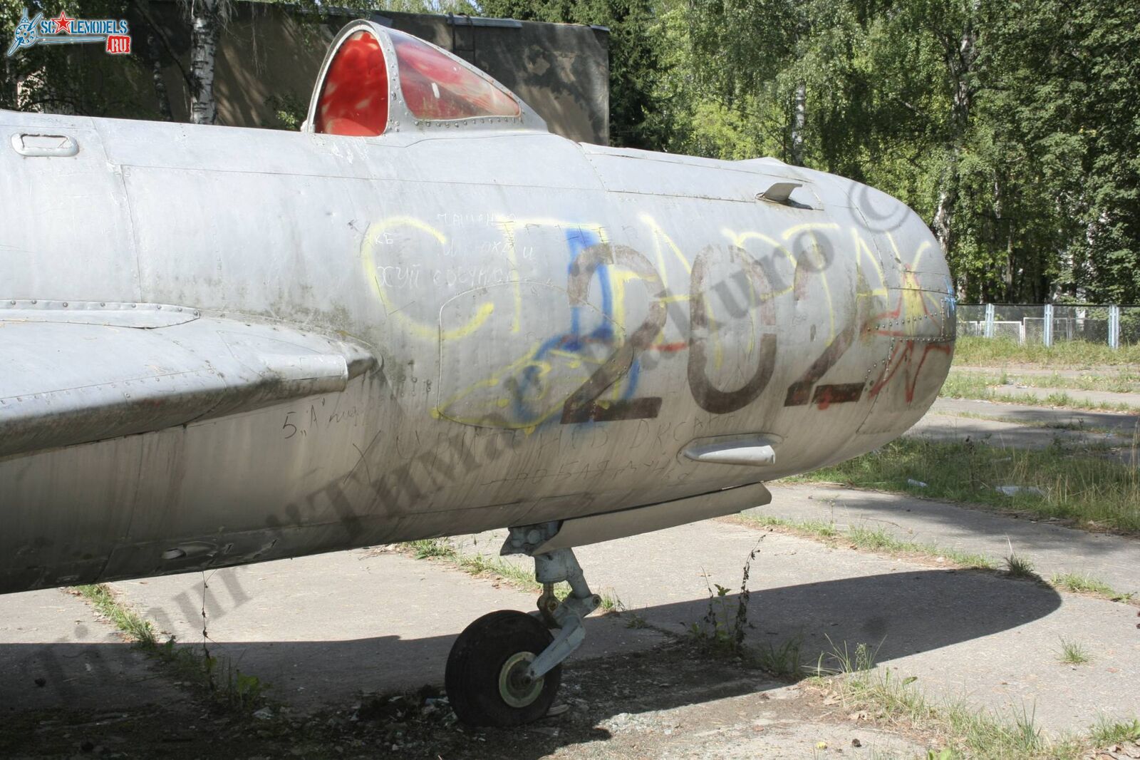 MiG-19P_Kubinca_15.jpg