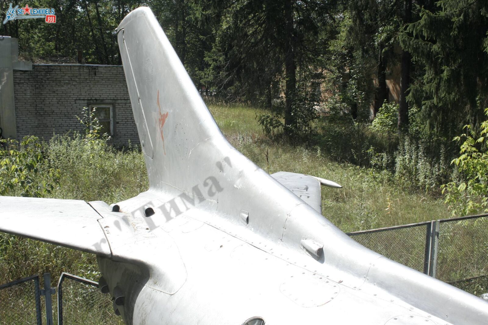 MiG-19P_Kubinca_73.jpg