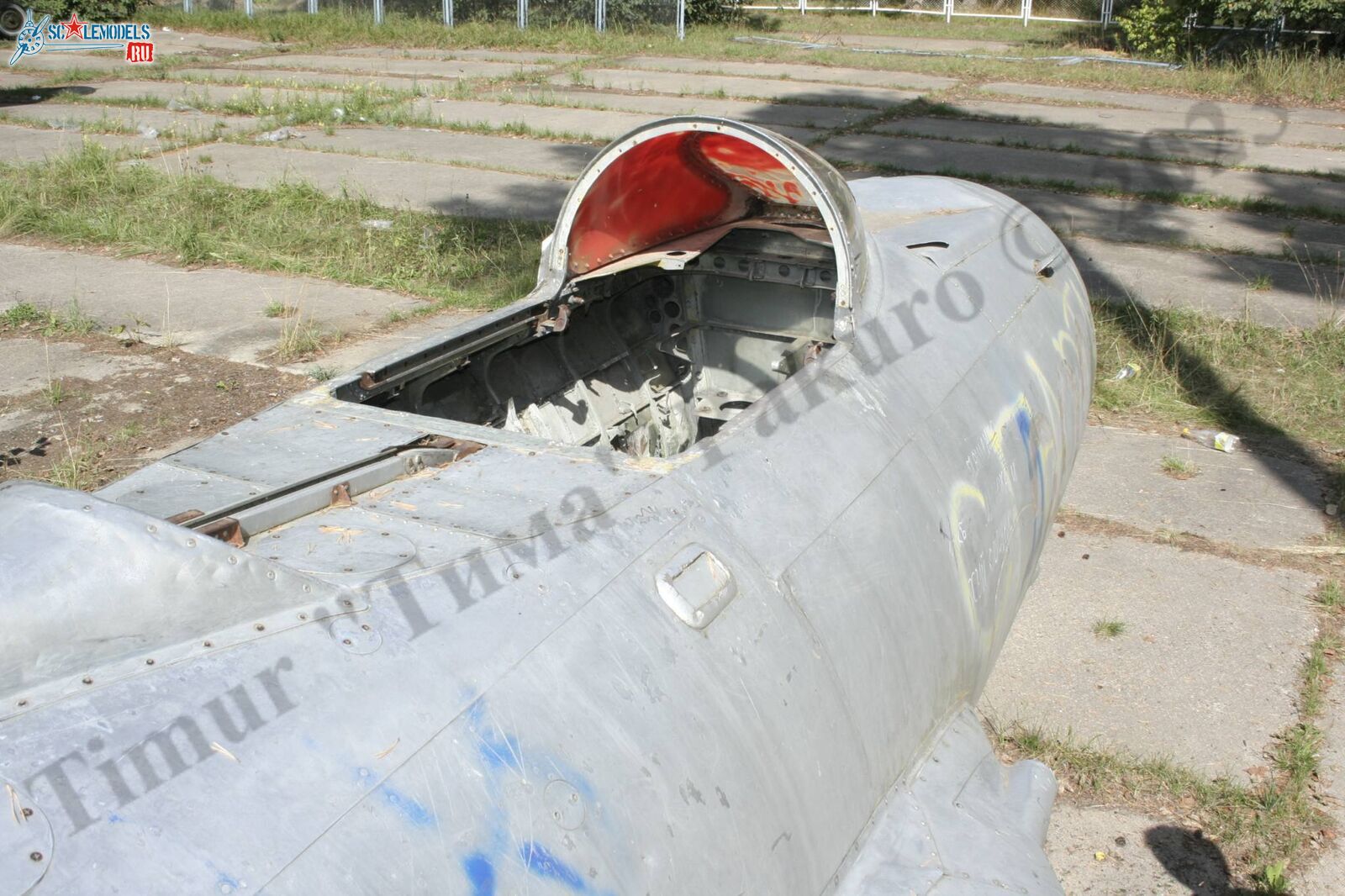 MiG-19P_Kubinca_74.jpg