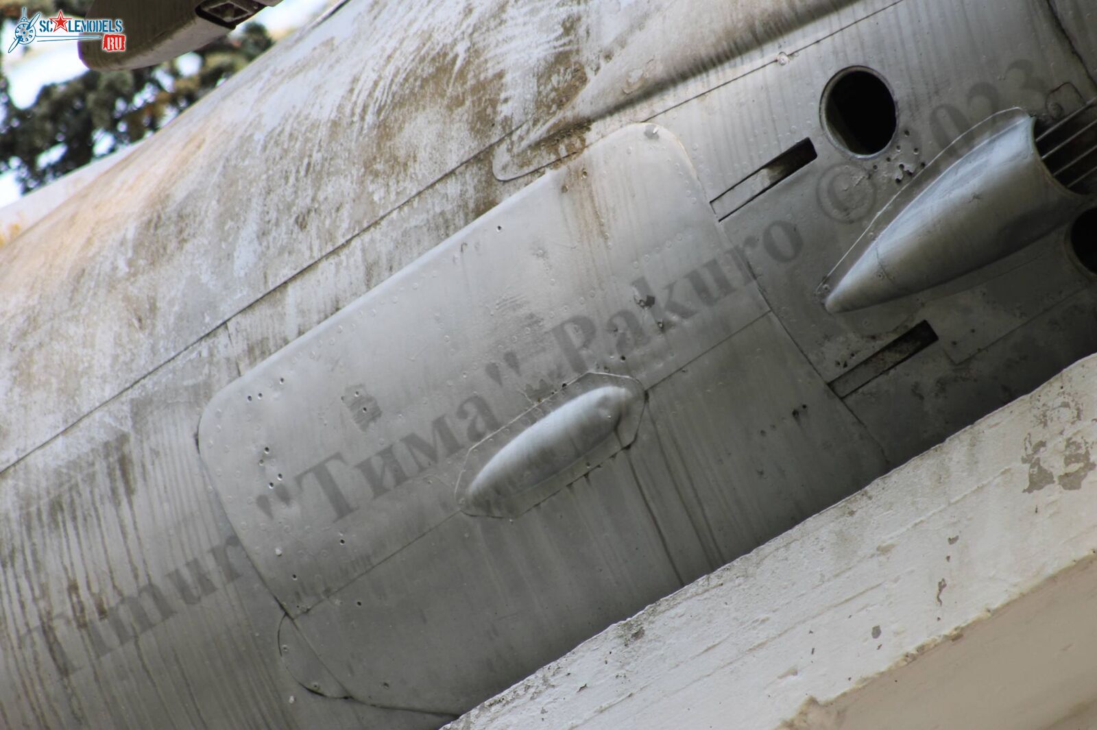 MiG-19_Sevastopol_44.jpg