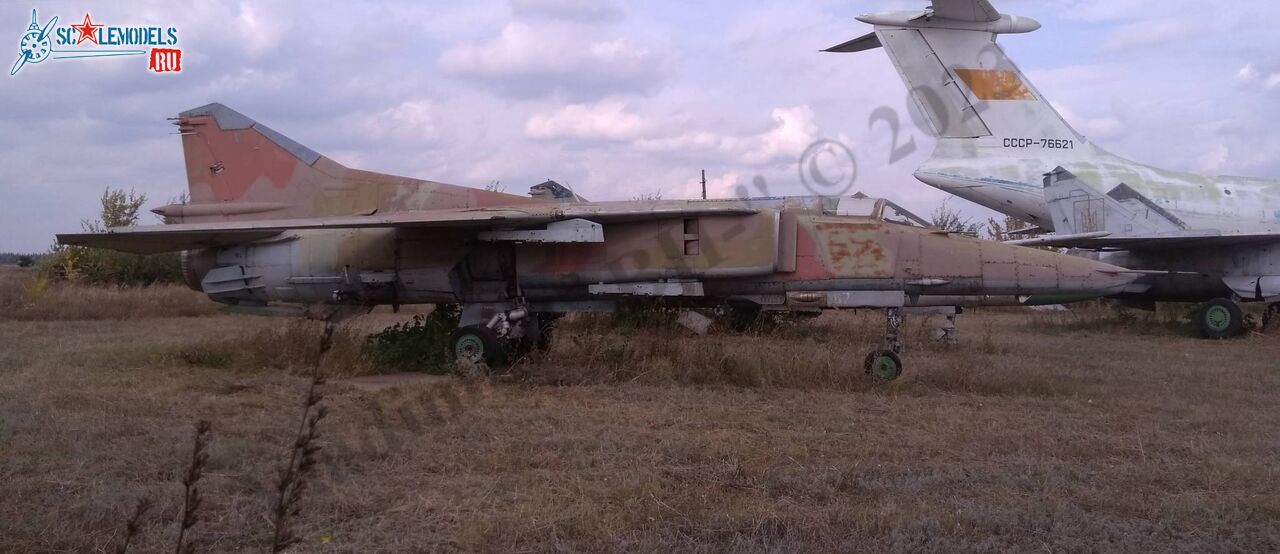 MiG-27D_Lugansk_2.jpg