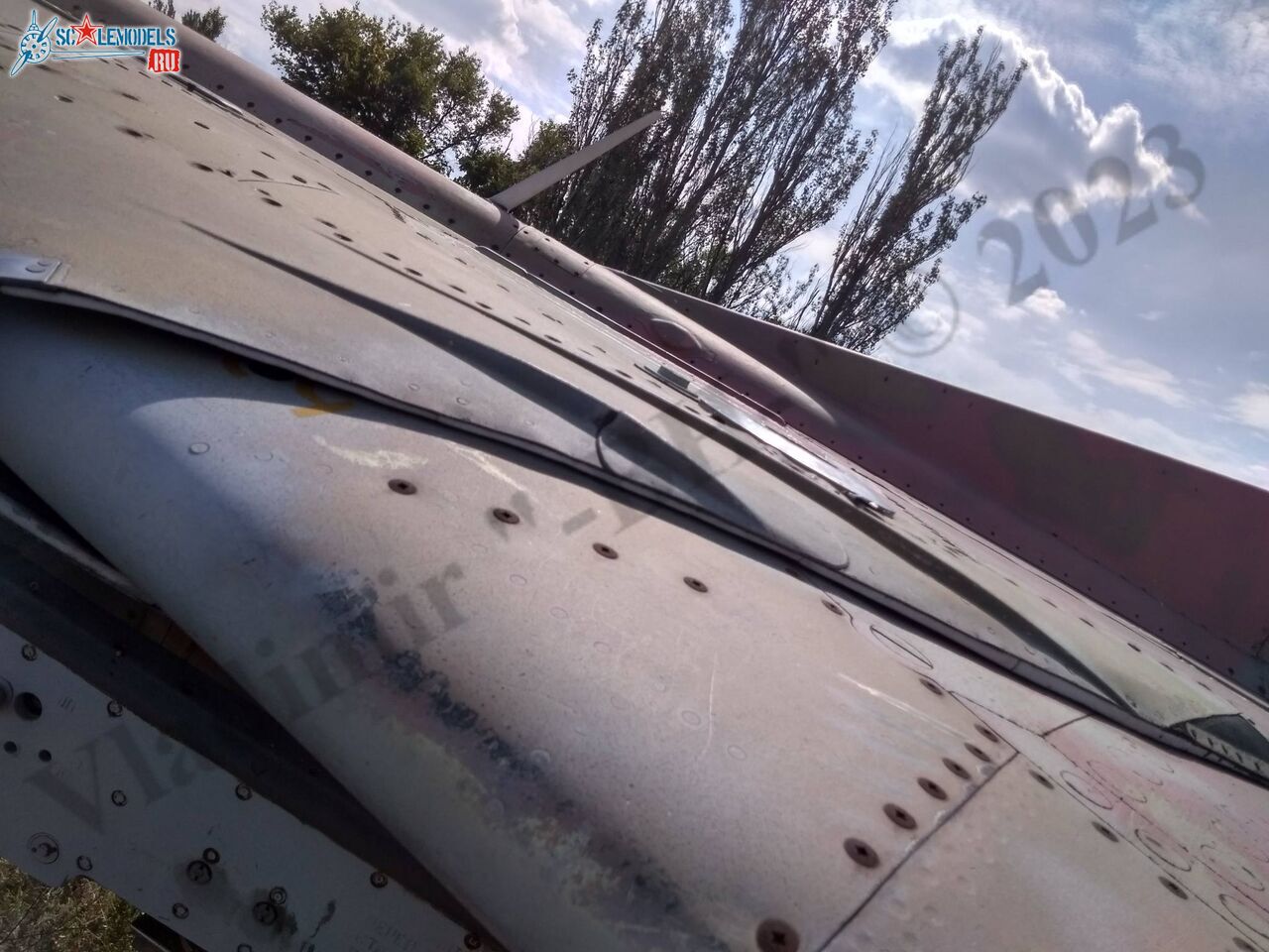 MiG-27D_Lugansk_21.jpg