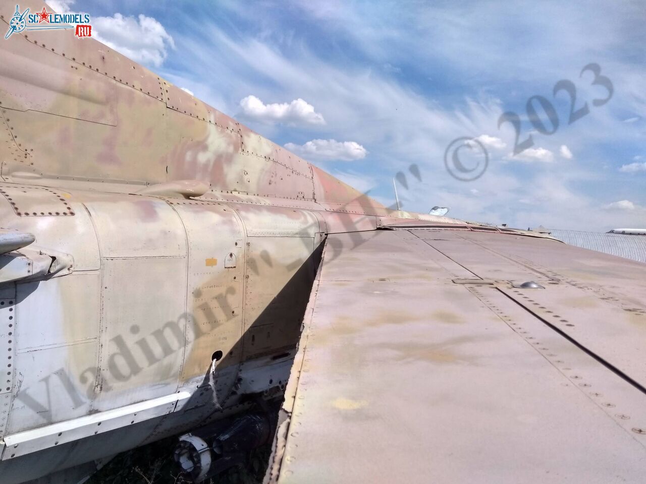 MiG-27D_Lugansk_9.jpg