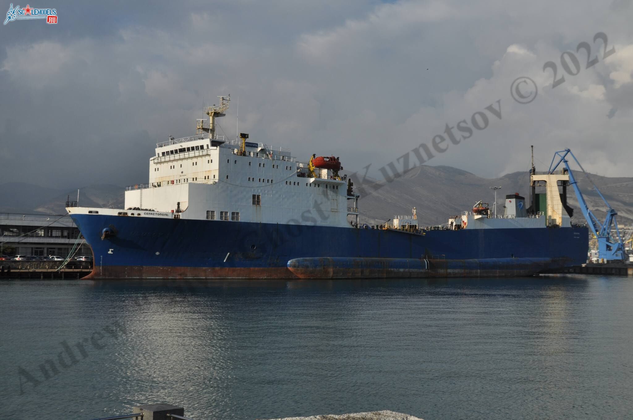 Sevastopol_ferry_2.jpg