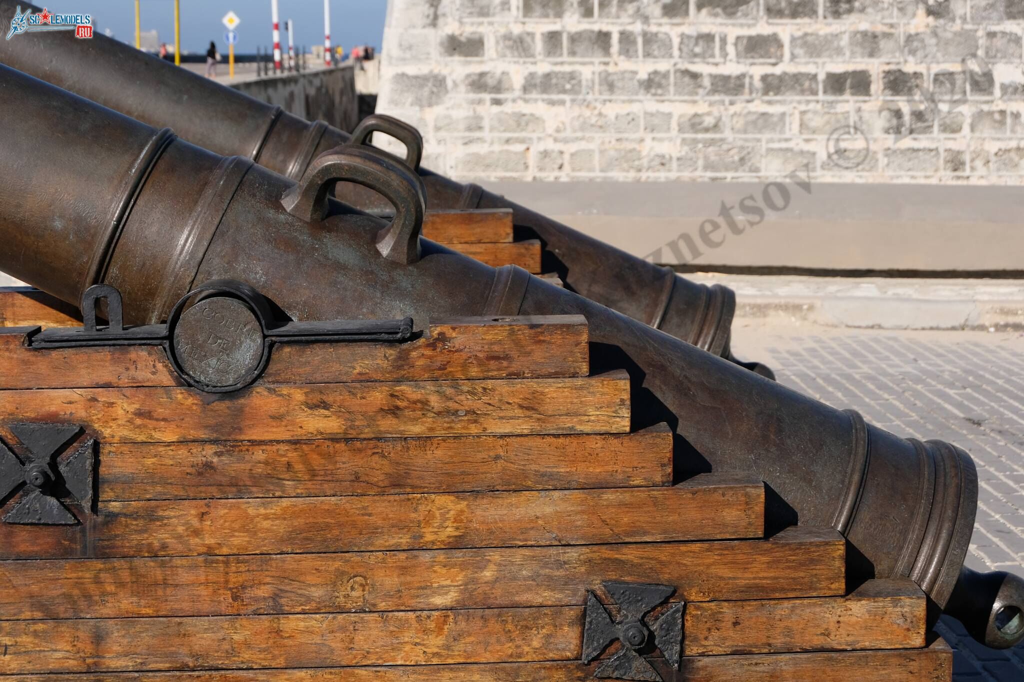 Spain_La_Punta_gun_8_15.jpg