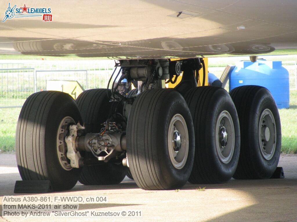 airbus_a380_0105.jpg