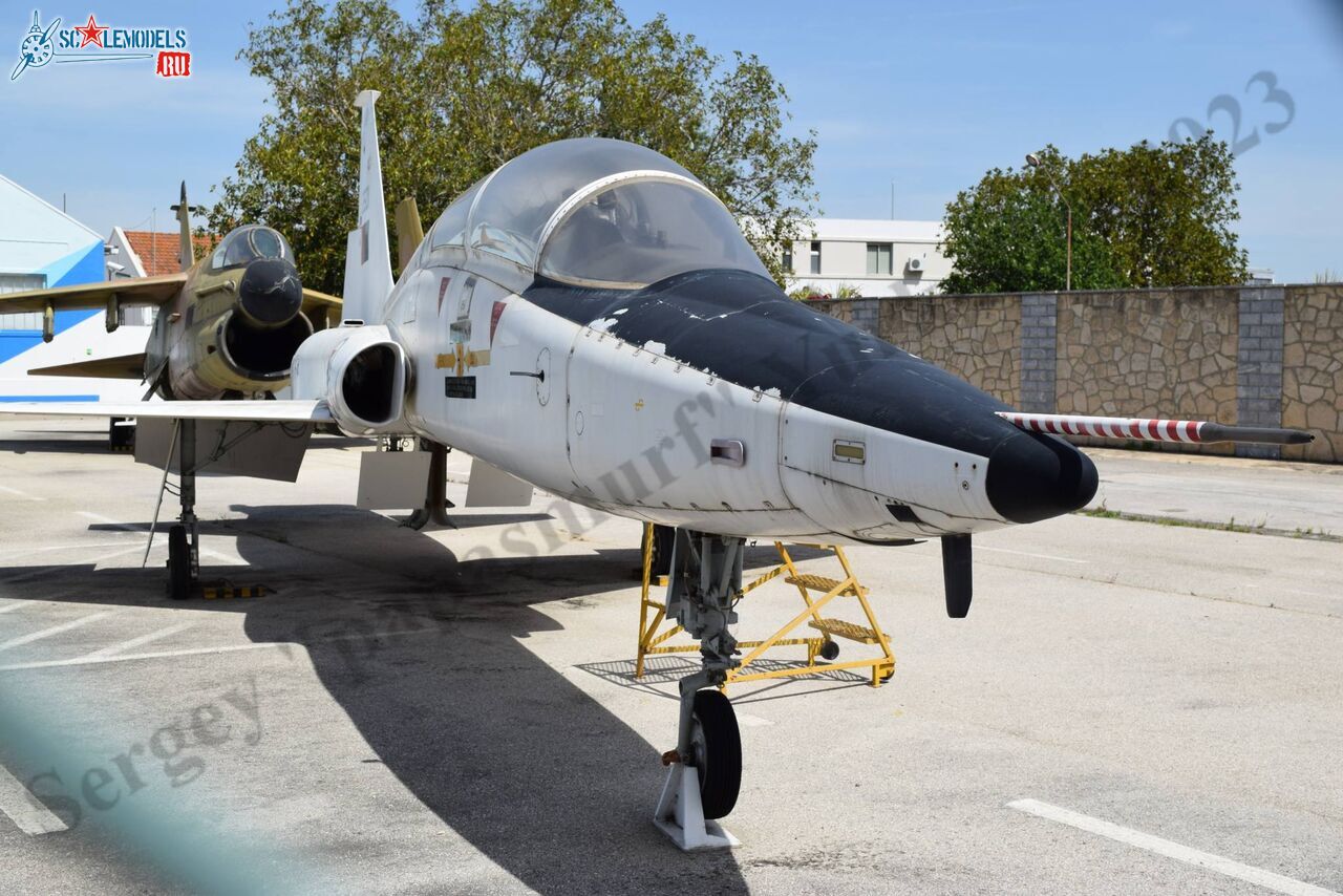 T-38_Talon_10.jpg