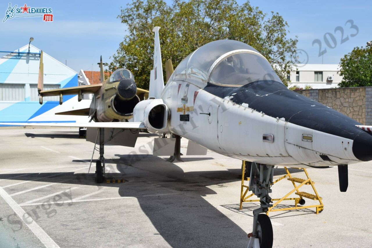 T-38_Talon_11.jpg