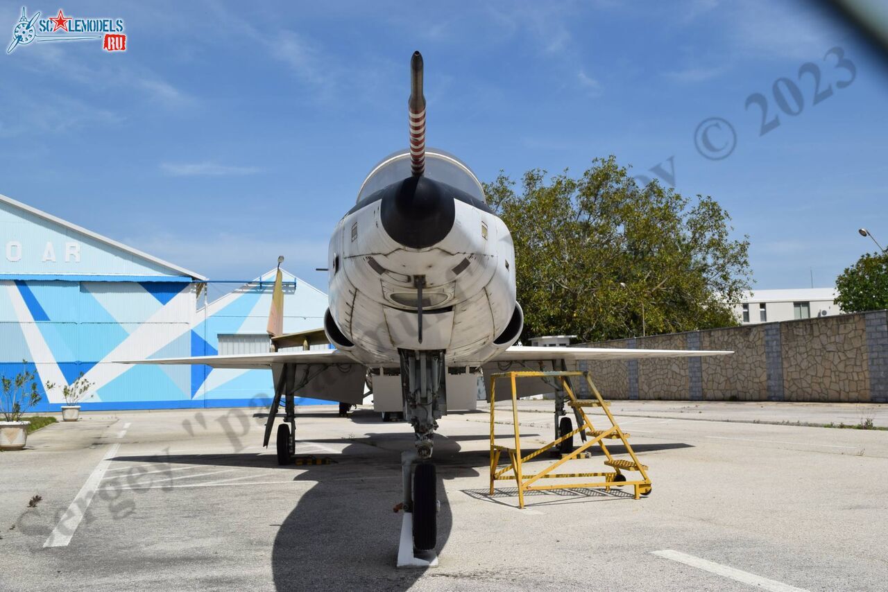 T-38_Talon_8.jpg