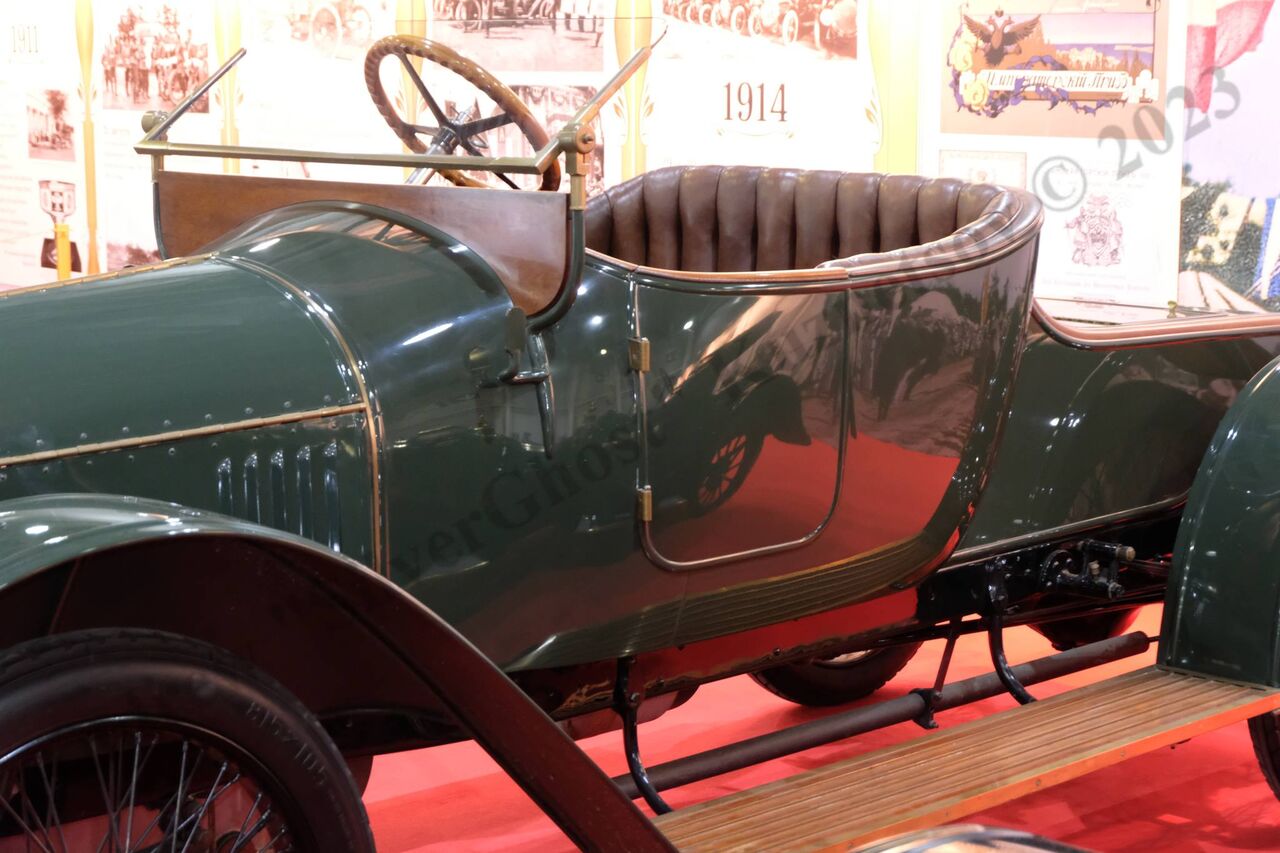 Benz_8_20hp_sports_wagen_104.jpg