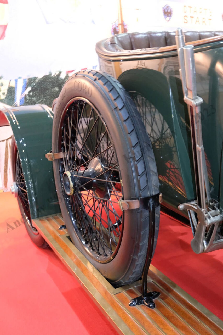 Benz_8_20hp_sports_wagen_66.jpg