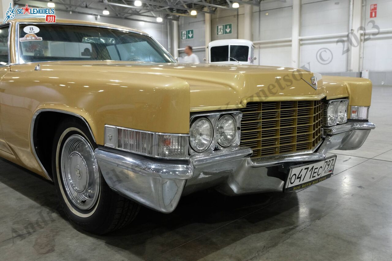 Cadillac_Caballero_45.jpg