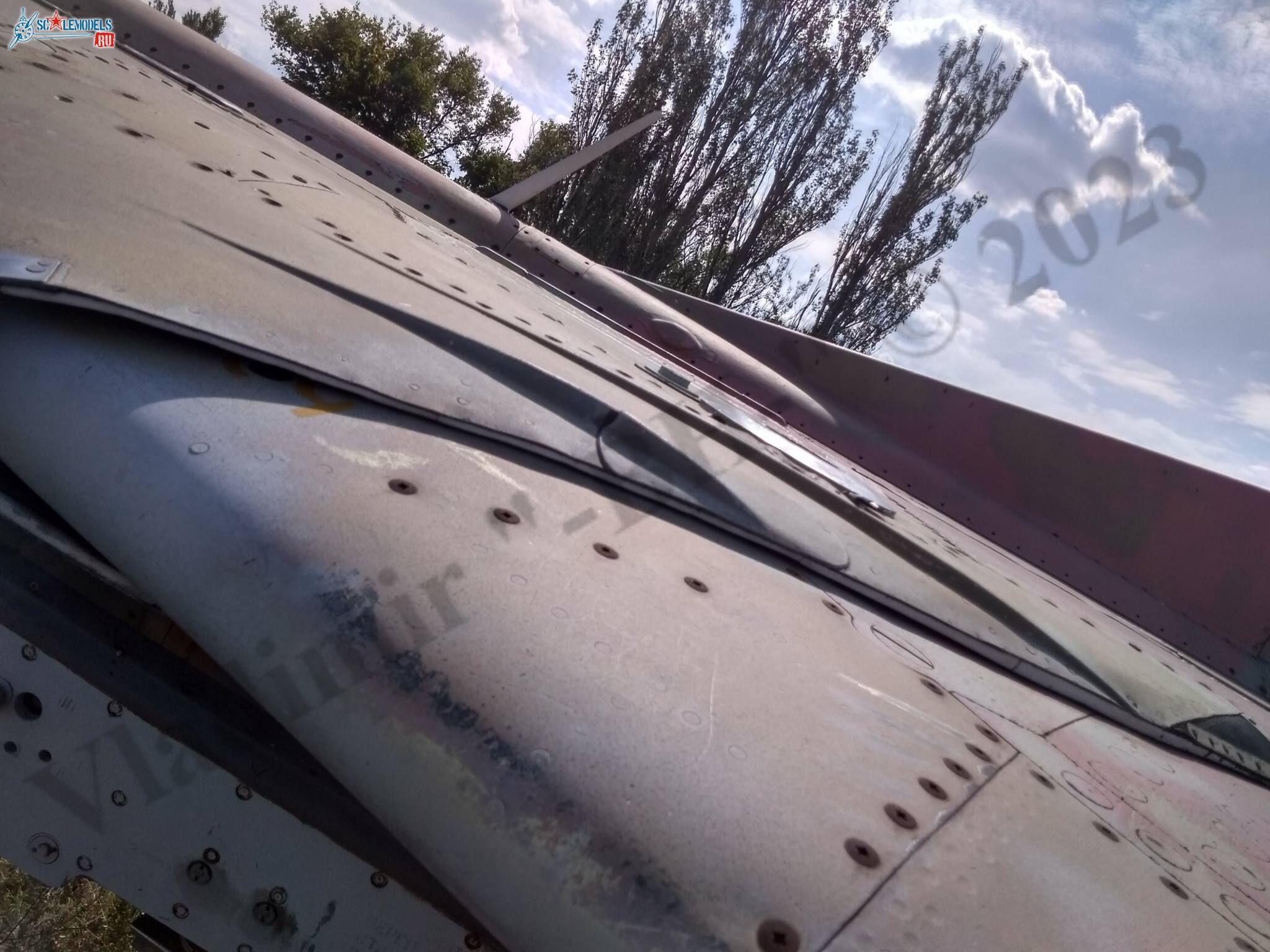 MiG-27D_Lugansk_21.jpg