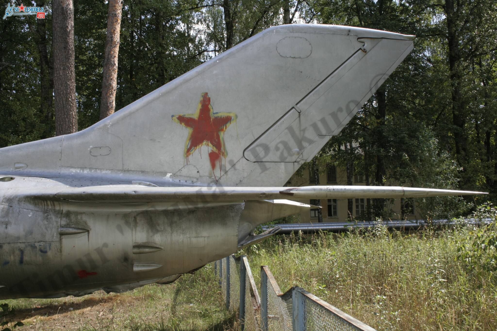 MiG-19P_Kubinca_53.jpg