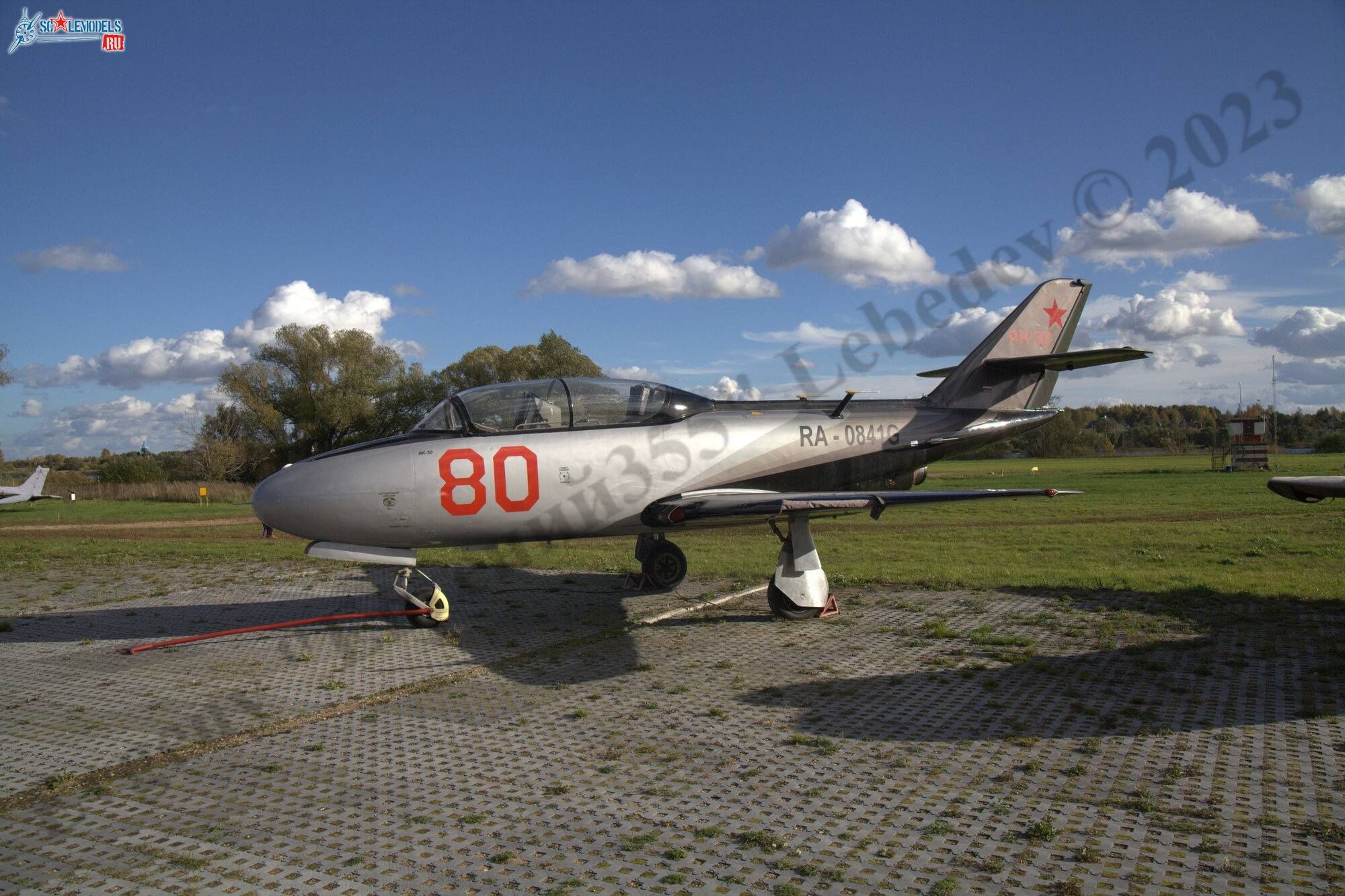 Yak-30_50.jpg